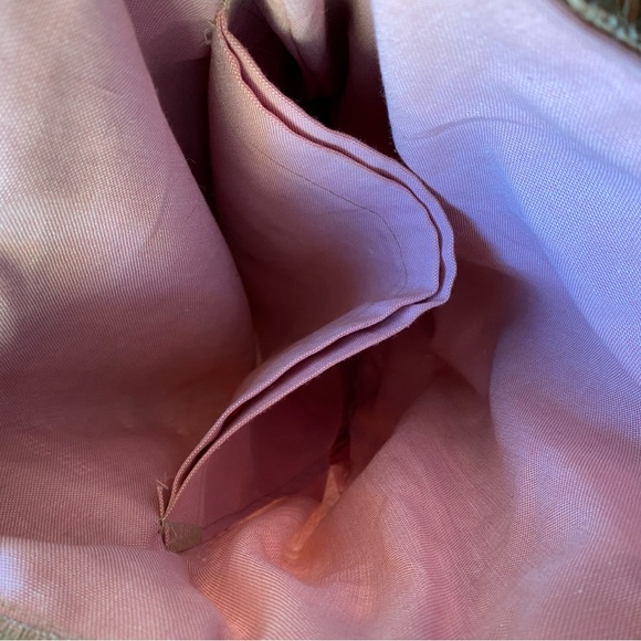 No brand name just a cute thrifted coffee bag! - Picture 4 of 7